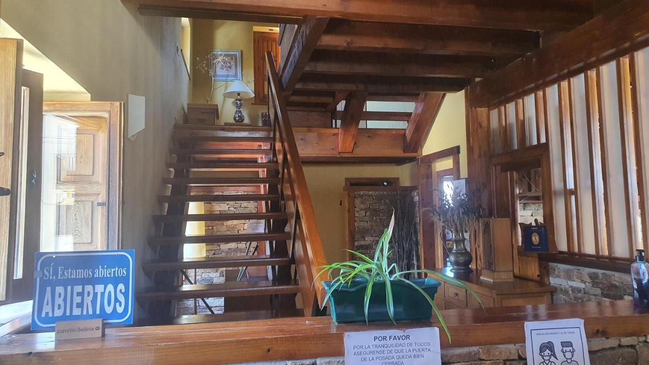 Posada De Serrada Serrada de la Fuente Kültér fotó